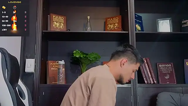 EdwardRoss  online show from 09.28.25