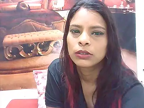 Snapshot of IndianSexyAss chatting on 01.28.25 IndianSexyAss online show from 01.28.25