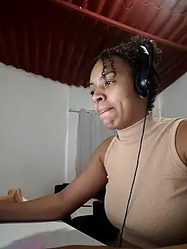 Snapshot of Julia_Pretinha chatting on 09.23.25 Julia Pretinha online show from 09.23.25