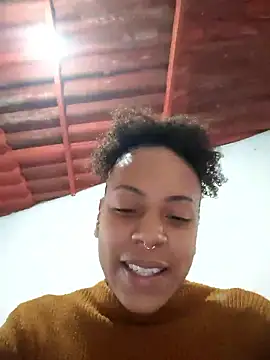 Julia Pretinha online show from 06.15.26