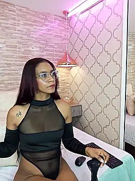 Snapshot of ZoeSmitth chatting on 10.01.25 ZoeSmitth online show from 10.01.25