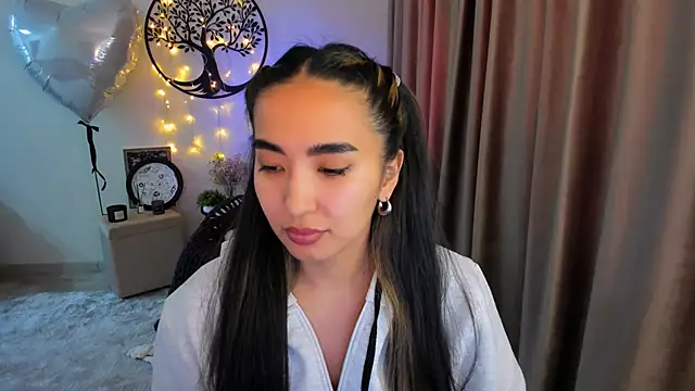 worldofkim online show from 04.14.26