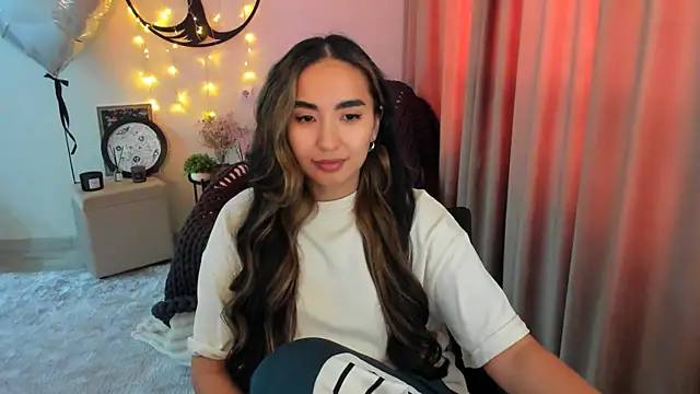 worldofkim online show from 04.17.26