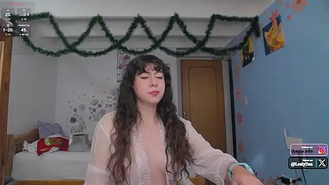 leslyyu online show from 12.03.25