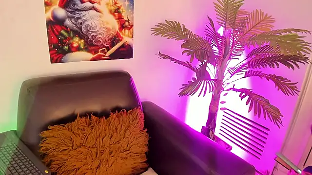 Miia Thompsonn online show from 12.06.24