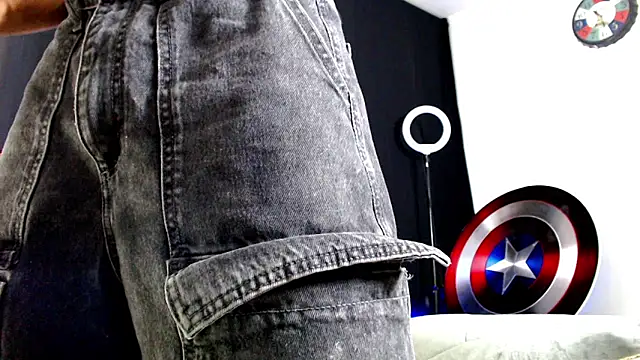 Antonywebb94 online show from 11.19.25