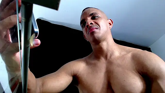 Snapshot of Antonywebb94 chatting on 02.18.26 Antonywebb94 online show from 02.18.26