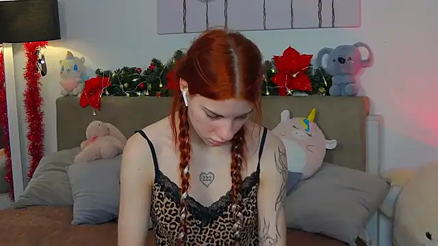 CassKiera online show from 12.20.25