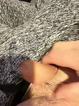 Snapshot of Kissoks1@xh chatting on 11.17.25 Kissoks1xh online show from 11.17.25