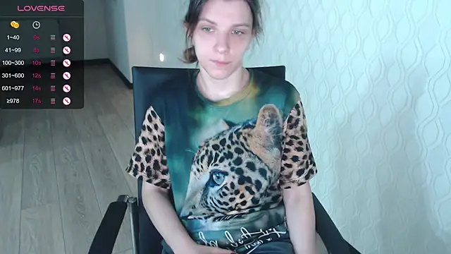 LisaHeart online show from 10.19.25