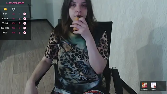 LisaHeart online show from 04.15.26