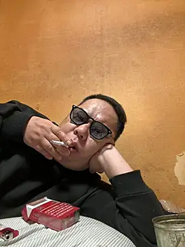 punk0805 online show from 04.07.26