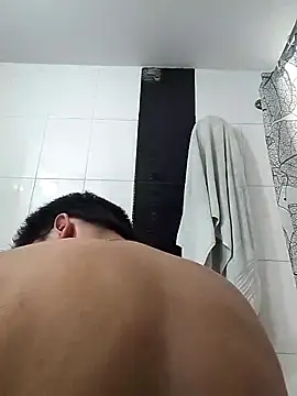 Snapshot of greeneyes999999999999 chatting on 11.19.25 greeneyes999999999999 online show from 11.19.25