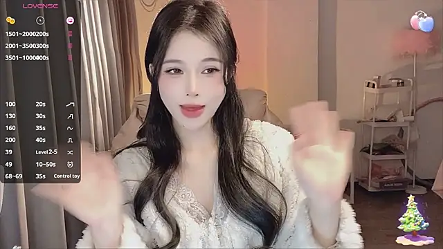 Snapshot of 7-Love chatting on 01.15.25 7-Love online show from 01.15.25