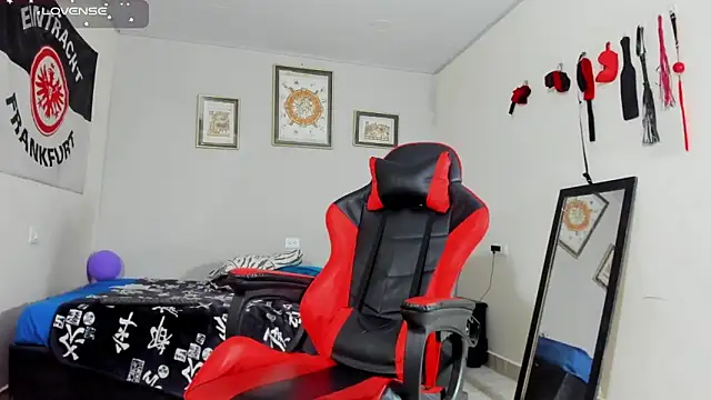 AlejoKhalifa  online show from 10.30.25