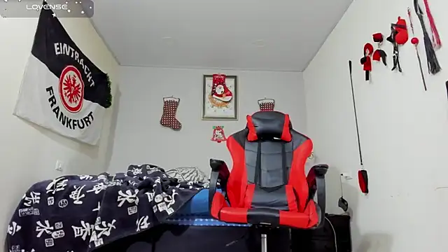 AlejoKhalifa  online show from 12.19.25