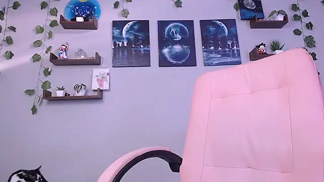 macey elliot  online show from 01.28.25