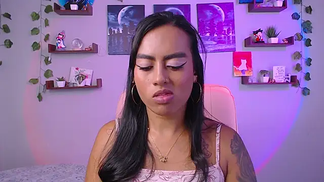 macey elliot  online show from 02.06.25