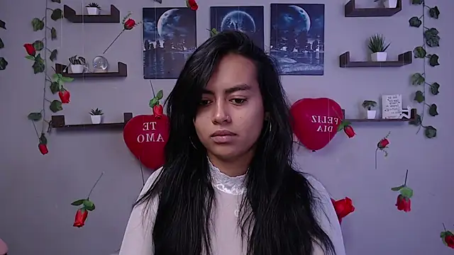 macey elliot  online show from 02.18.25