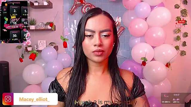 macey elliot  online show from 03.03.25