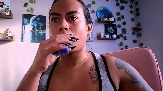 macey elliot  online show from 10.23.25