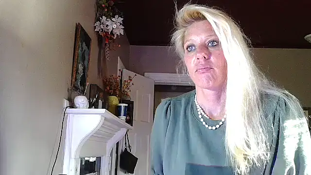 Glamazonx online show from 09.23.25