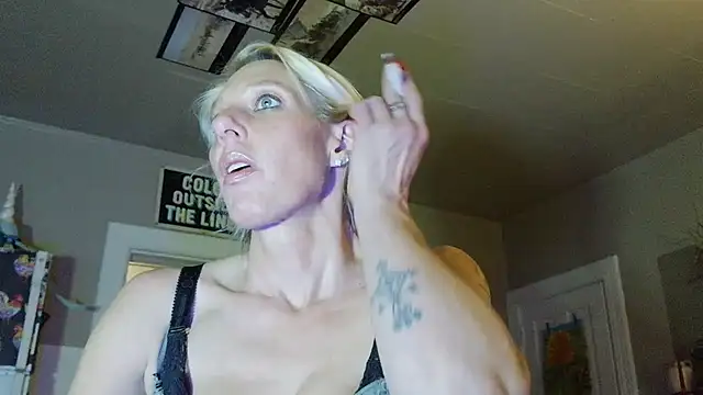 Glamazonx online show from 01.08.26