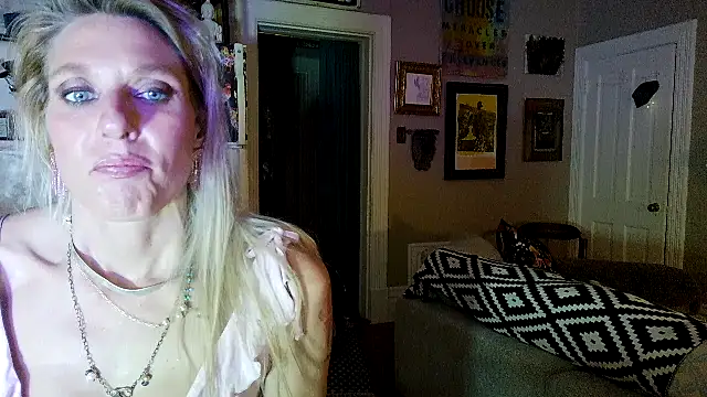 Glamazonx online show from 03.03.26