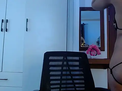 queencydoll online show from 02.16.26