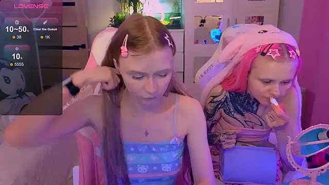 Britney Lynch online show from 10.28.25