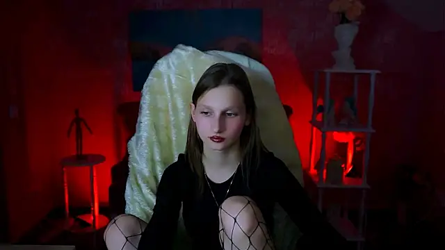 Snapshot of EllaHorton chatting on 01.29.25 EllaHorton online show from 01.29.25