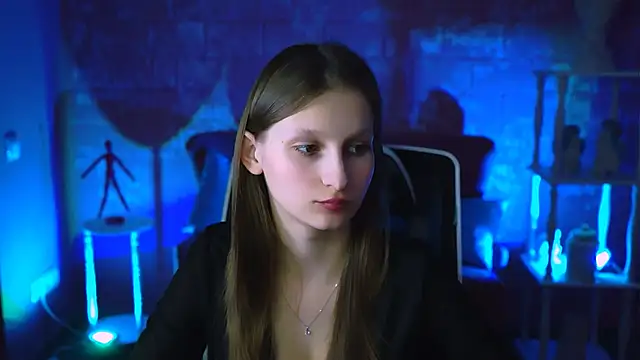 Snapshot of EllaHorton chatting on 02.21.25 EllaHorton online show from 02.21.25