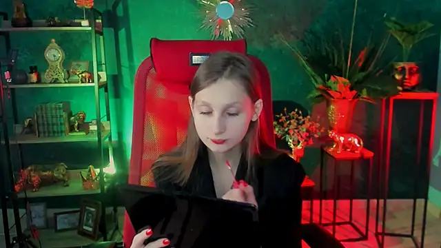 Snapshot of EllaHorton chatting on 02.28.25 EllaHorton online show from 02.28.25