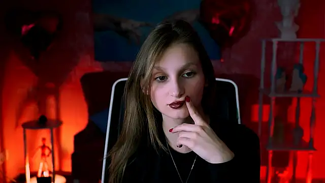 Snapshot of EllaHorton chatting on 03.21.25 EllaHorton online show from 03.21.25