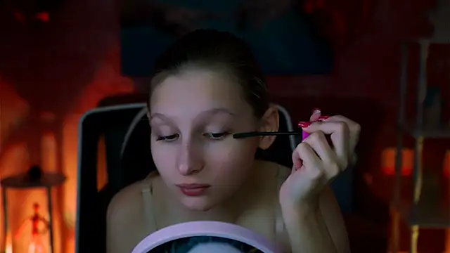 Snapshot of EllaHorton chatting on 03.23.25 EllaHorton online show from 03.23.25