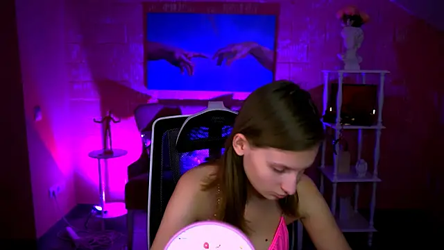 Snapshot of EllaHorton chatting on 02.22.26 EllaHorton online show from 02.22.26