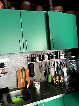 jusichka online show from 10.24.25