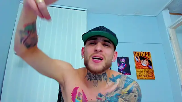 Snapshot of Drako_Lamar chatting on 12.16.24 Drako Lamar online show from 12.16.24
