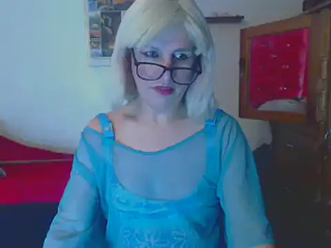 LorenJade online show from 12.13.24