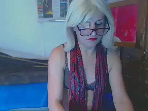 LorenJade online show from 03.11.25