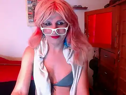 LorenJade online show from 10.17.25