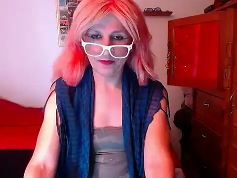 LorenJade online show from 10.18.25