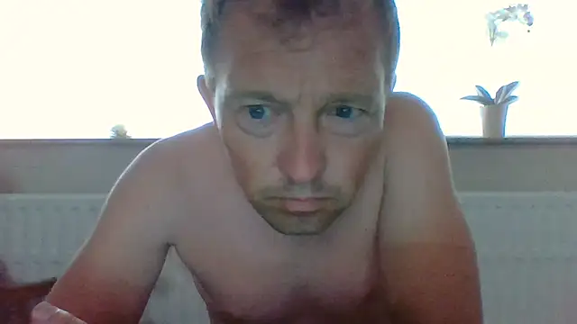 Snapshot of bertolini chatting on 07.07.26 bertolini online show from 07.07.26