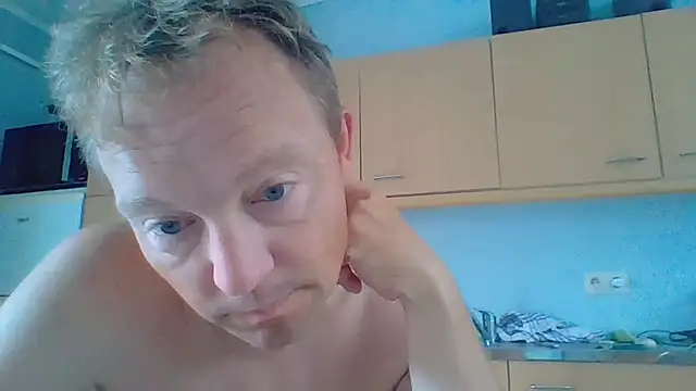 Snapshot of bertolini chatting on 07.14.26 bertolini online show from 07.14.26