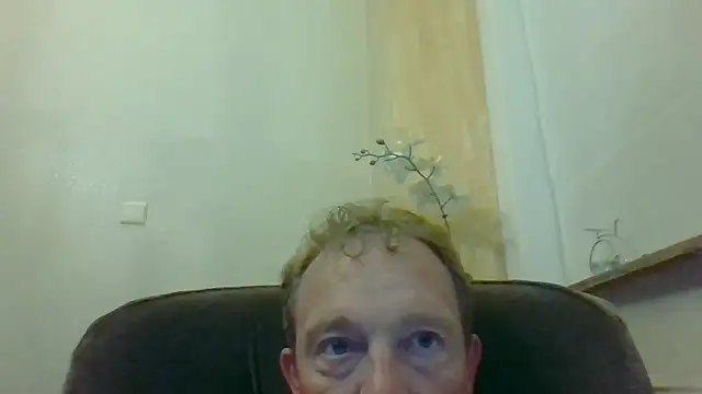 Snapshot of bertolini chatting on 07.14.26 bertolini online show from 07.14.26
