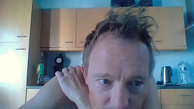 Snapshot of bertolini chatting on 07.25.26 bertolini online show from 07.25.26