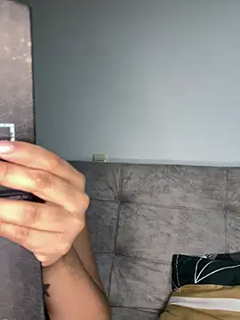 Snapshot of Zarah_Blare chatting on 02.04.25 Zarah Blare online show from 02.04.25