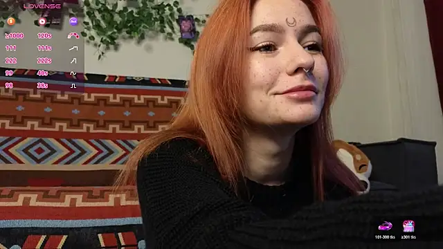 Snapshot of girl_with_snaketatto0 chatting on 11.27.25 girl with snaketatto0 online show from 11.27.25