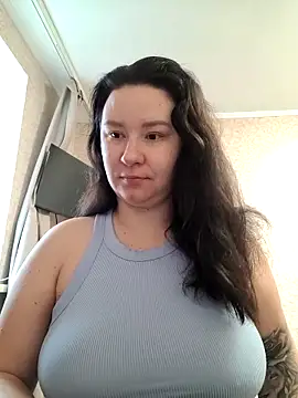 AlexaLexie online show from 10.21.25