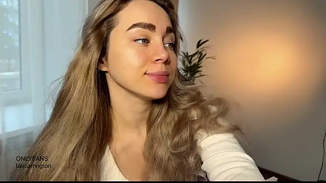 hotexclusive  online show from 11.04.25